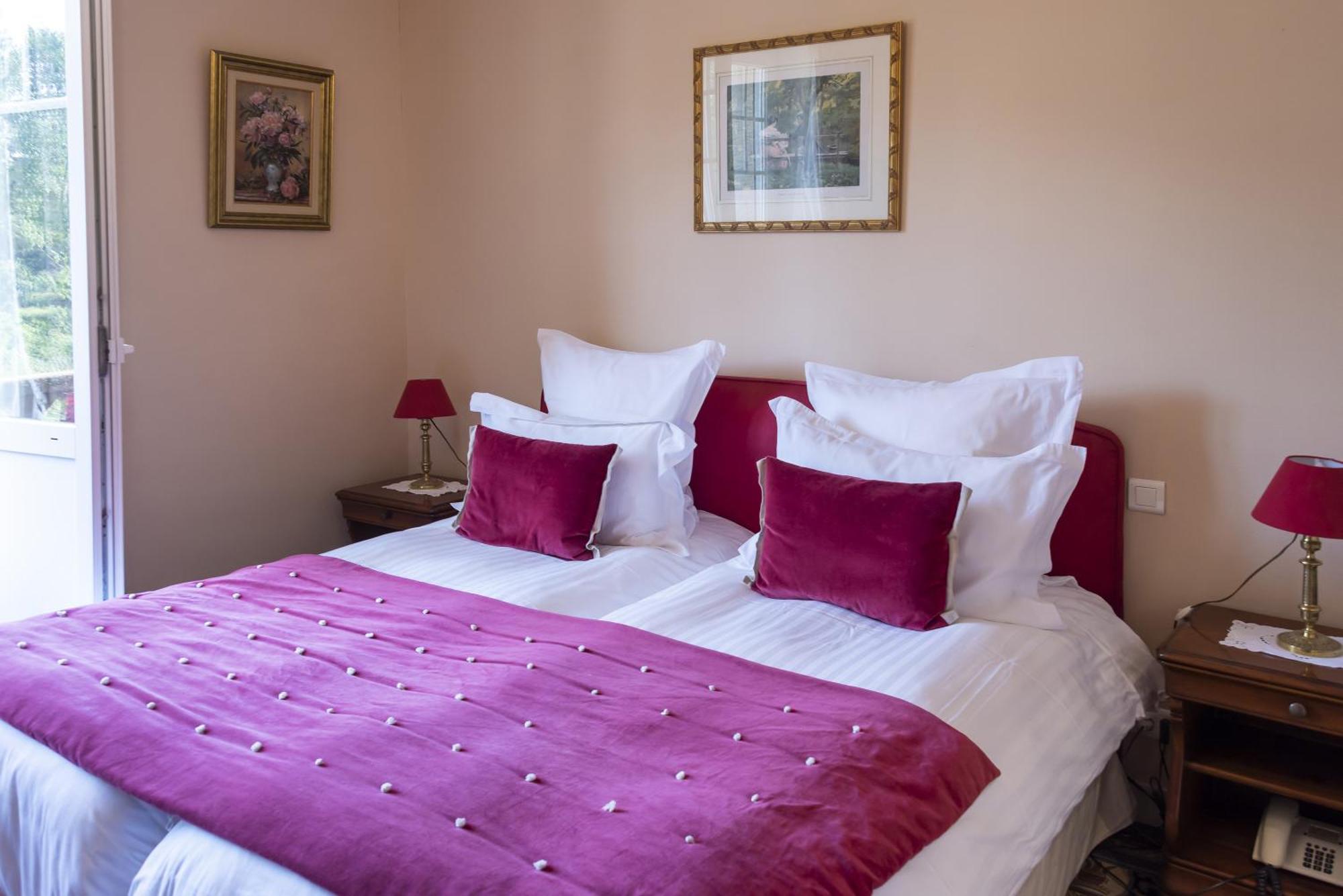 Hostellerie De La Motte Jean Saint-Coulomb Εξωτερικό φωτογραφία