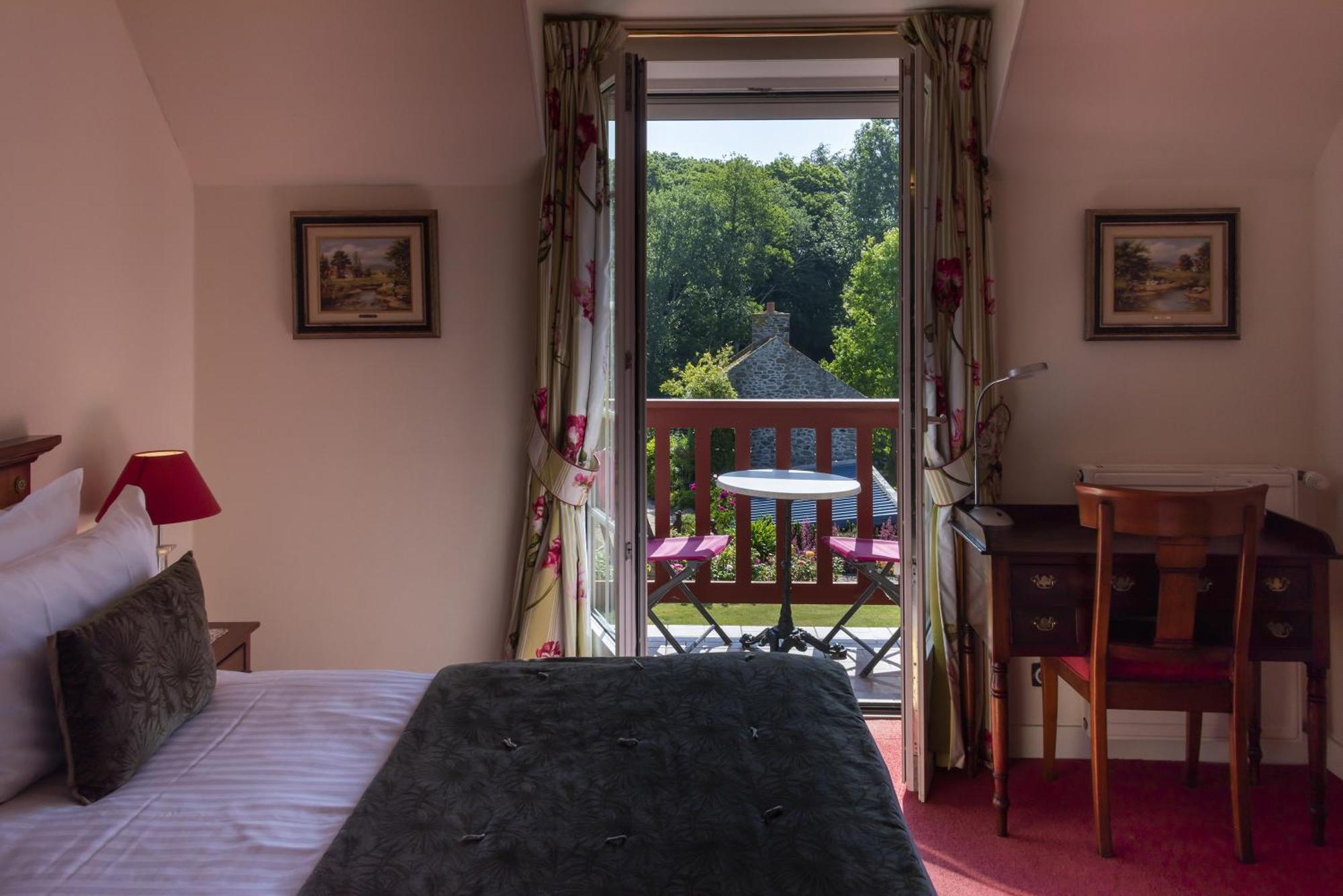 Hostellerie De La Motte Jean Saint-Coulomb Εξωτερικό φωτογραφία