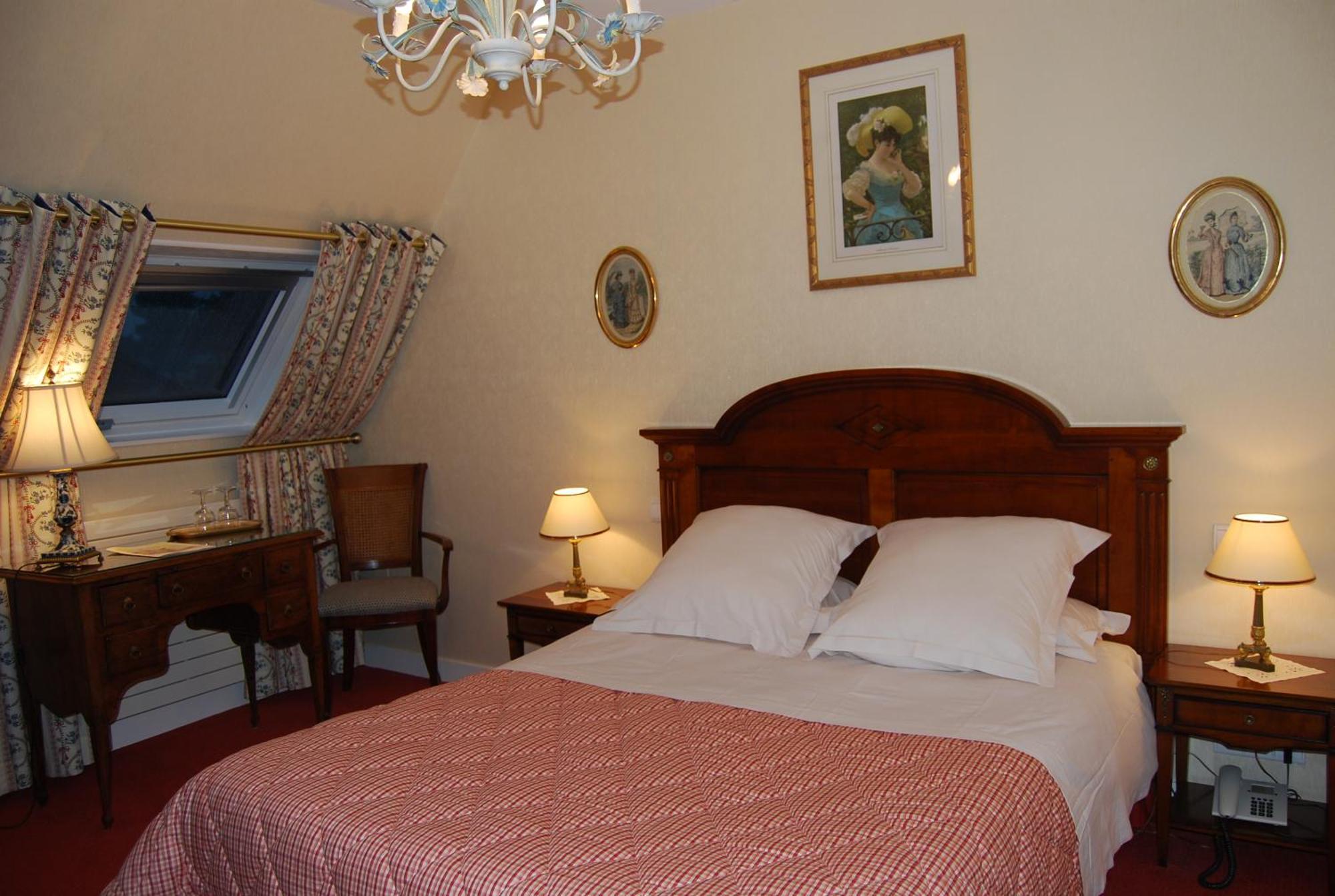 Hostellerie De La Motte Jean Saint-Coulomb Εξωτερικό φωτογραφία