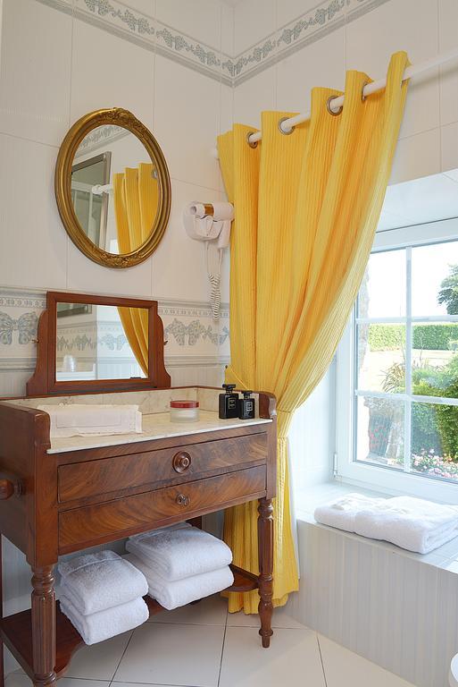 Hostellerie De La Motte Jean Saint-Coulomb Εξωτερικό φωτογραφία